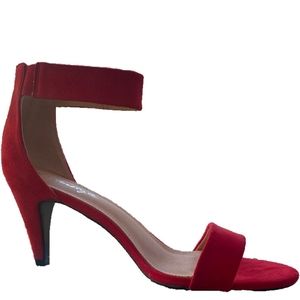 Women's open toes high heels elegant sandal size 11.